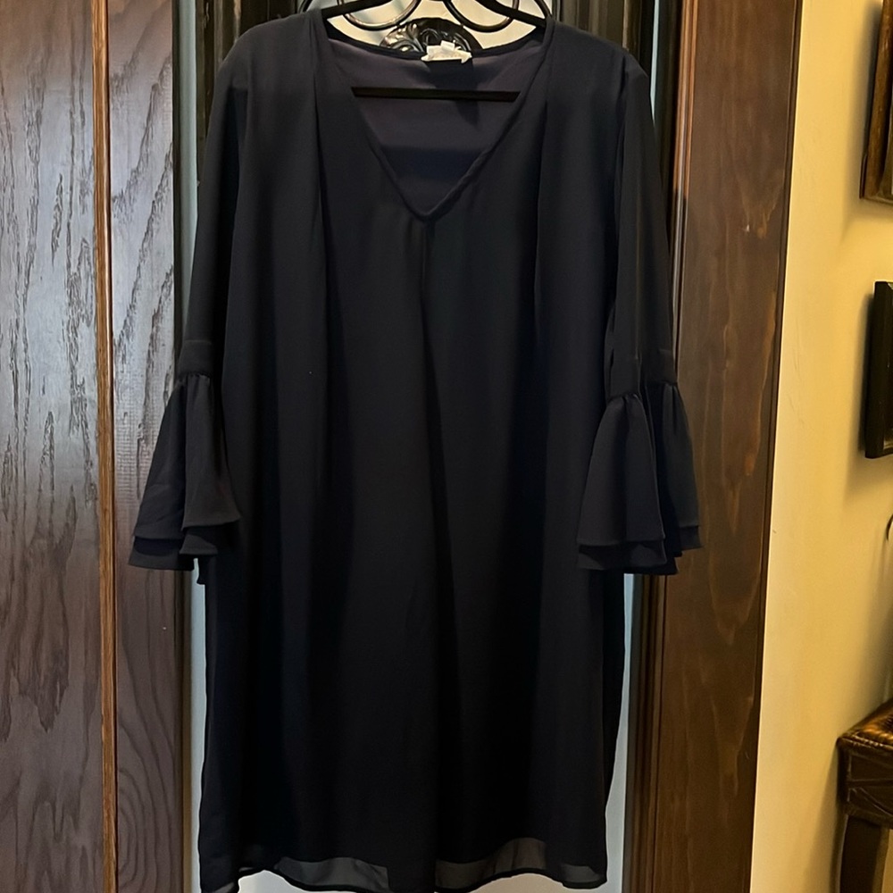 3XL Blue Pepper Plus Short Tunic w/ ruffle sleeves.